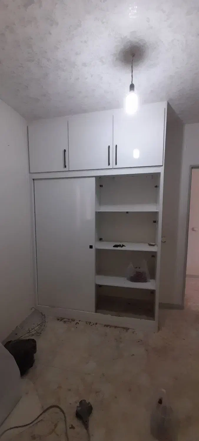 ساخت ونصب کابینت کمددیواری وتخت کمجاتخصصی ودقیق|خدمات پیشه و مهارت|پرند, فاز ۳|دیوار