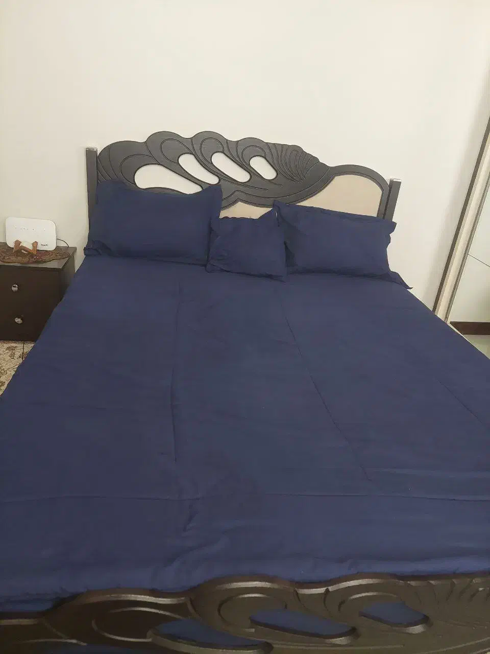 تختواب دو نفره و میز آرایش ۴ کشو|تخت و سرویس خواب|ری, علایین|دیوار