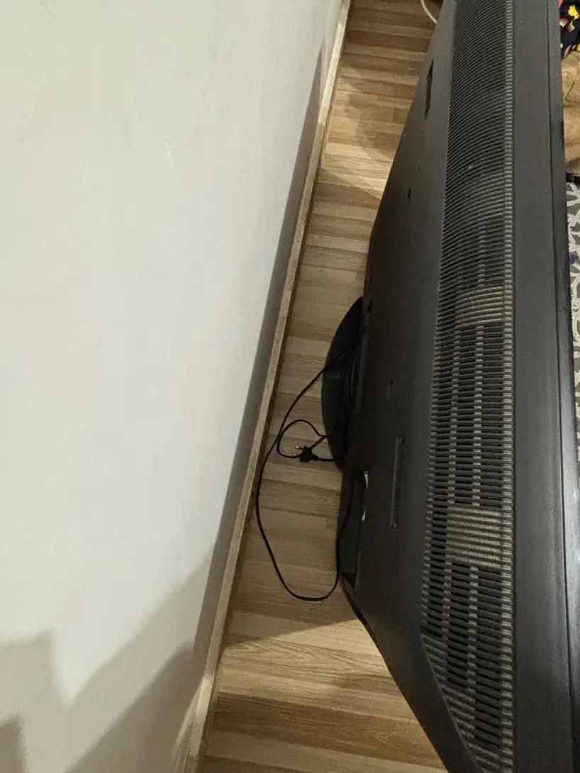 تلوزیون LCD سونی اصلی۴۰ اینچ|تلویزیون و پروژکتور|رشت, نیروی دریایی|دیوار