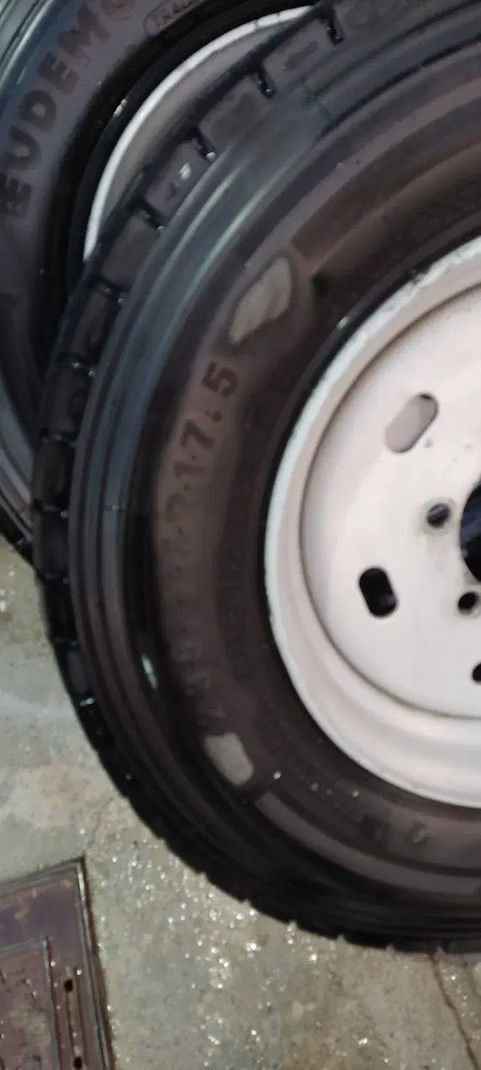 رینگ لاستیک نیسان 235/75/17/5|قطعات یدکی و لوازم جانبی|سیلوانه, |دیوار