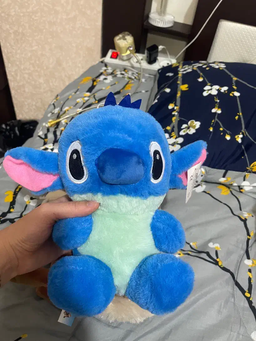 عروسک نو|اسباب‌‌بازی|قم, انسجام|دیوار