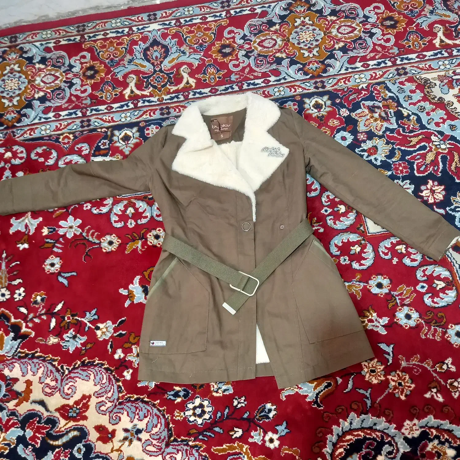 کاپشن، بارانی، پافر|لباس|بیرجند, |دیوار