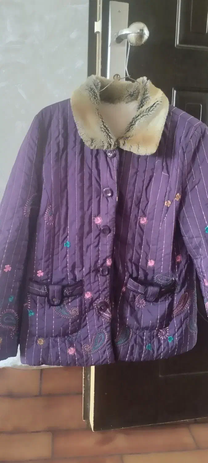 پالتو ی تمیزو نو|لباس|تربتحیدریه, حسنی بالا|دیوار