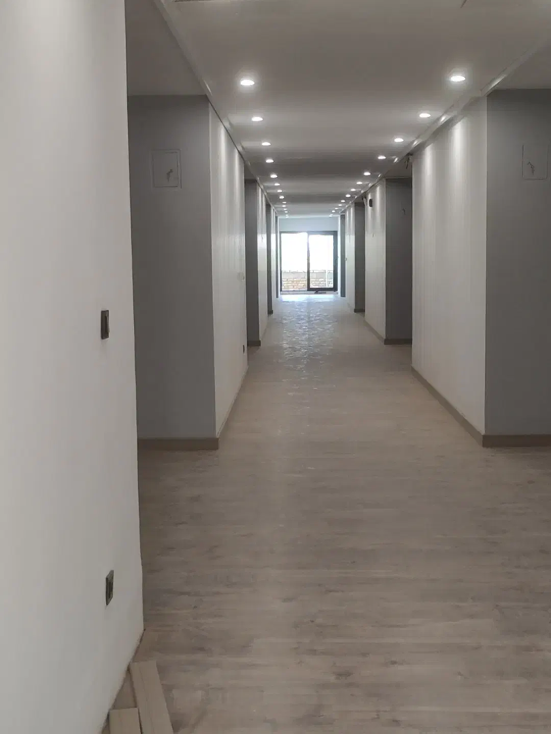 برق کشی ورفع ایراد ساختمانی وصنعتی|خدمات پیشه و مهارت|ساوه, |دیوار