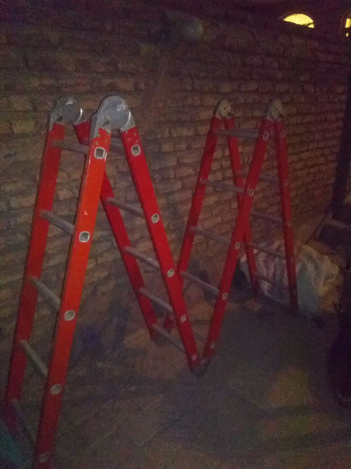 نردبان 3 تاشو|ابزارآلات|کرج, شهرک خاتم النبیا|دیوار