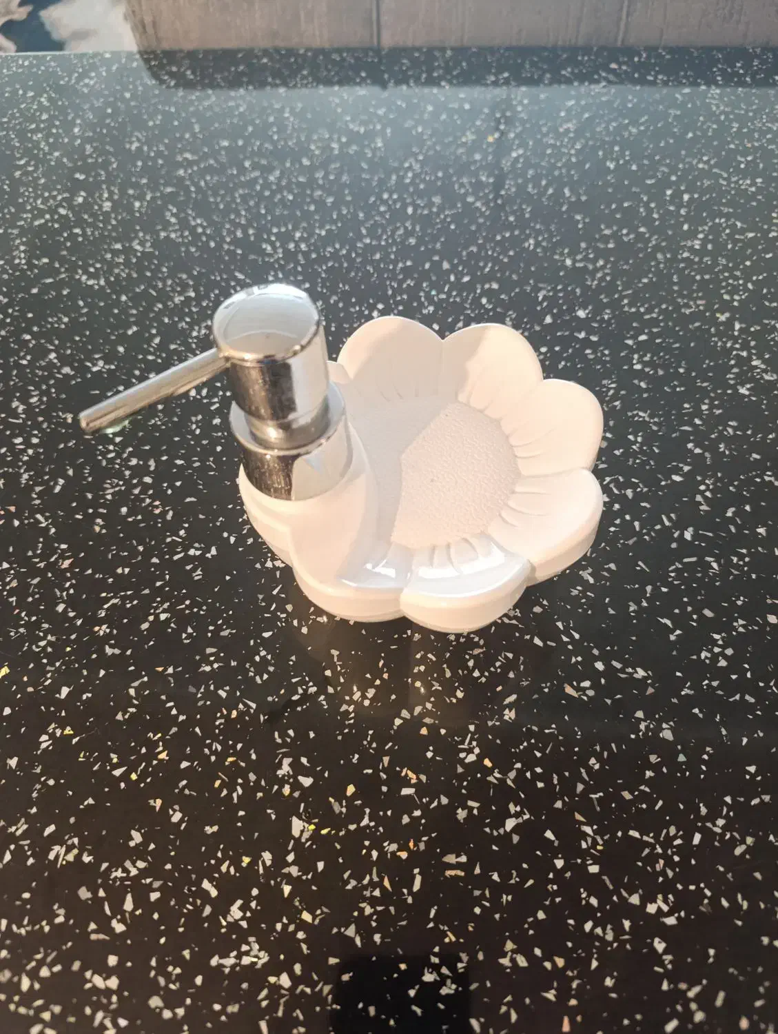 جا ریکا .جا لیوان .آبچکان.جا قاشق|آب‌چکان و نظم‌دهنده ظروف|گرمدره, |دیوار