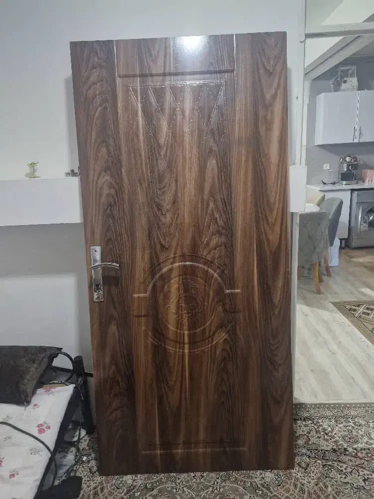 درب اتاق شیک در حد نو|مصالح و تجهیزات ساختمان|شیراز, انجیر|دیوار