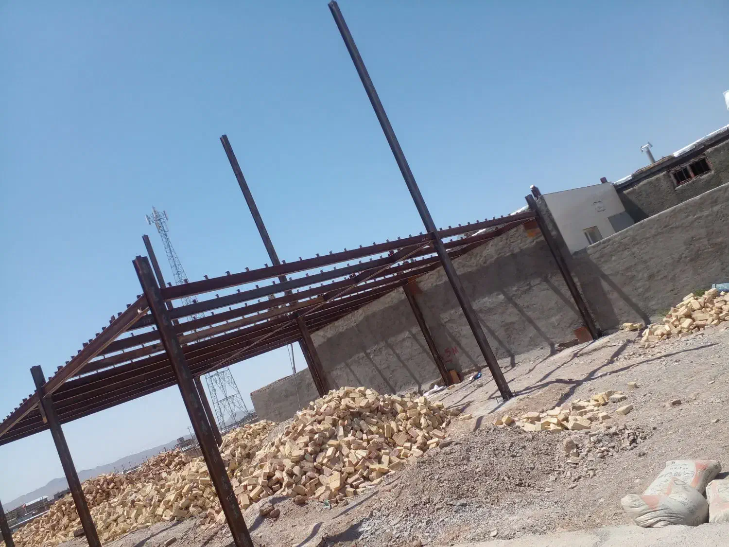 جوشکاری‌اسکلت‌بانازلترین‌قیمت|خدمات پیشه و مهارت|بیرجند, |دیوار