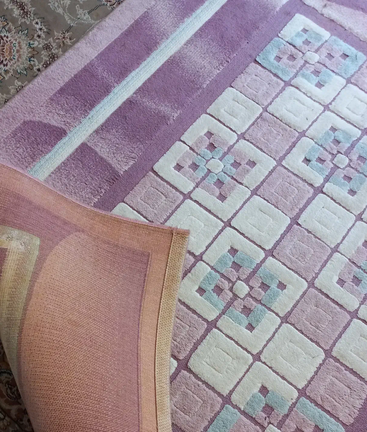 فرش ماشینی گل برجسته چهار متری 550000تومان|فرش|کلارآباد, |دیوار