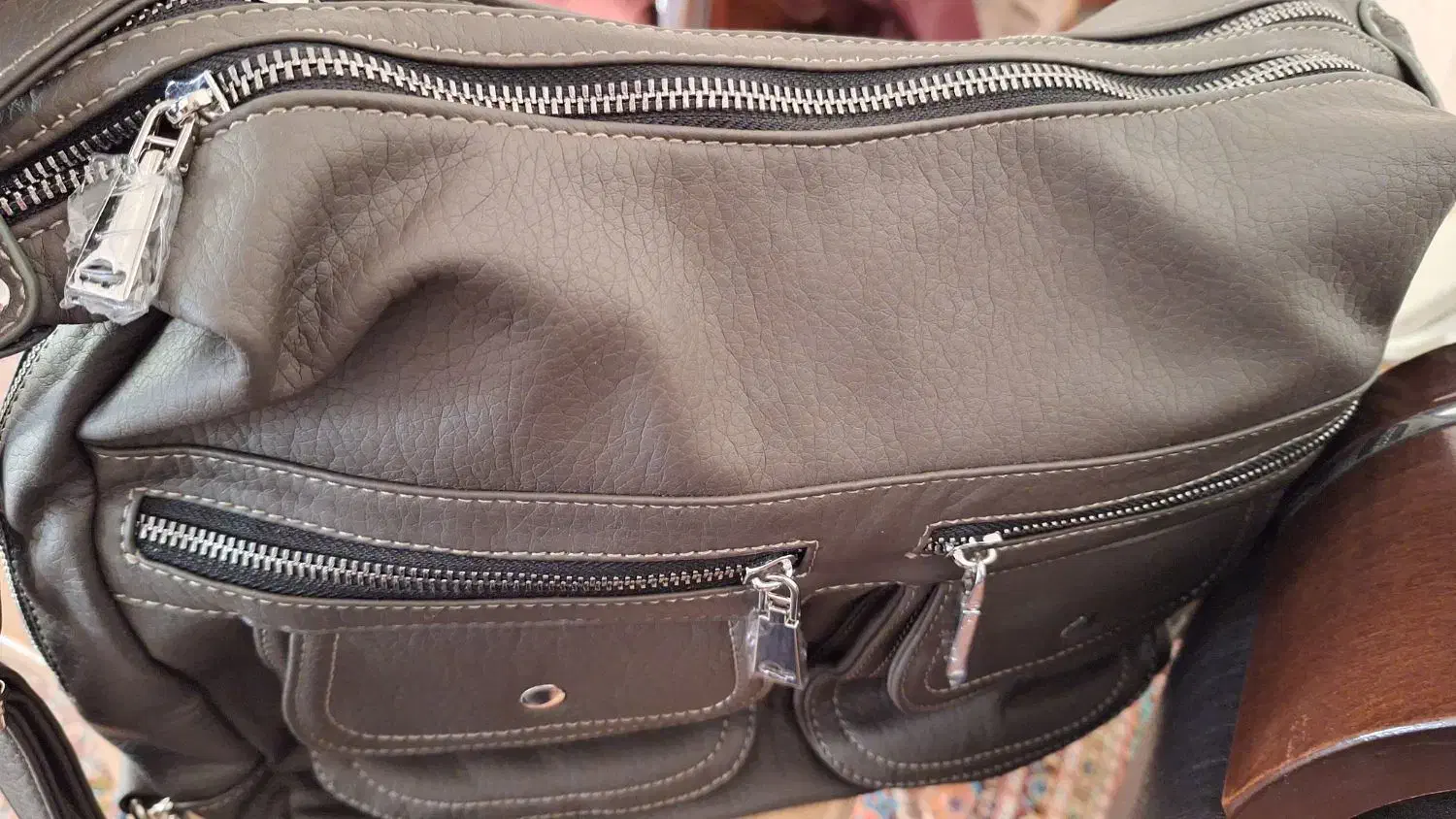 کیف چرم زیتونی نو|کیف، کفش، کمربند|اردبیل, |دیوار