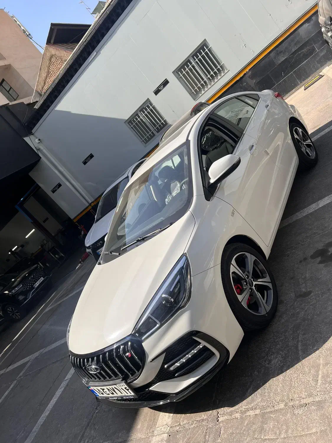 آریزو۵FL/نقدواقساط/تحویل آنی/بدون ضامن|خودرو سواری و وانت|تهران, منیریه|دیوار