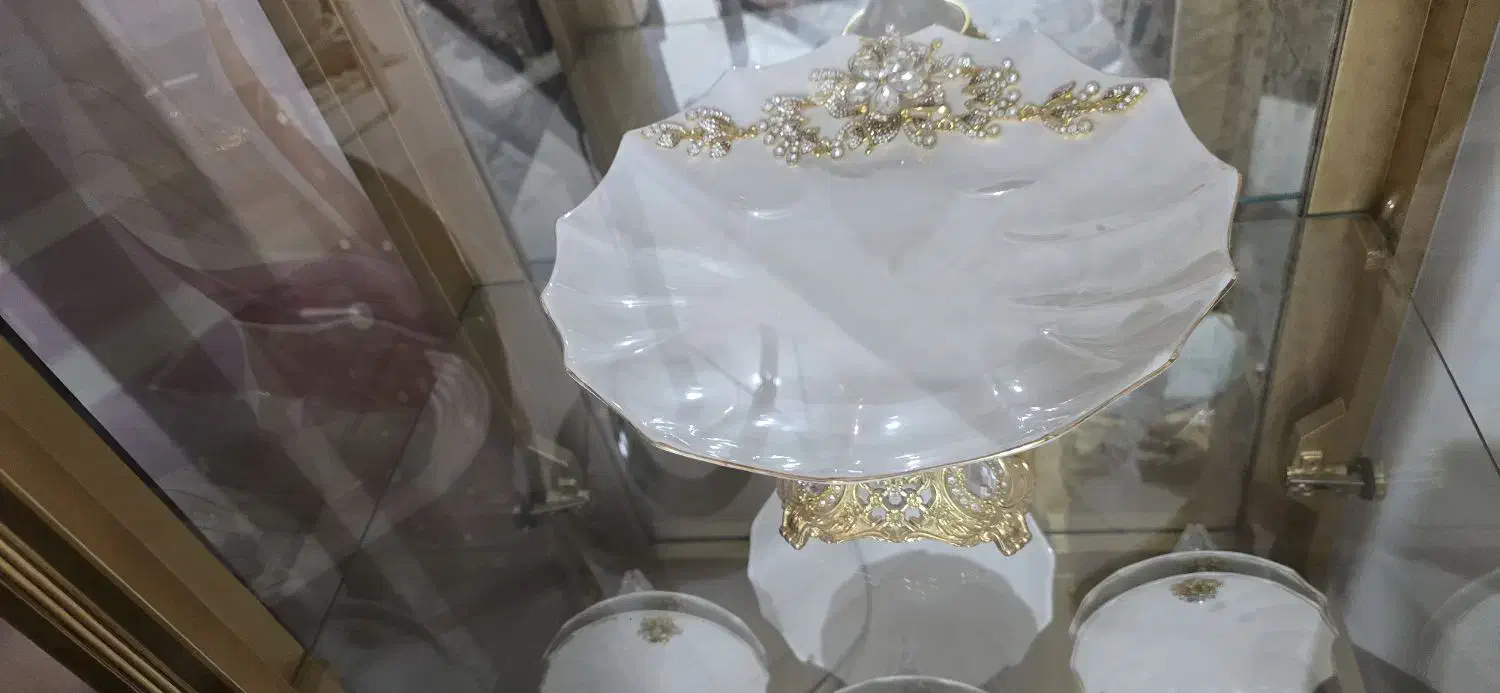 ظرف شیک دکوری وقابل استفاده برای پذیرایی|ظروف سرو و پذیرایی|فولادشهر, C3|دیوار