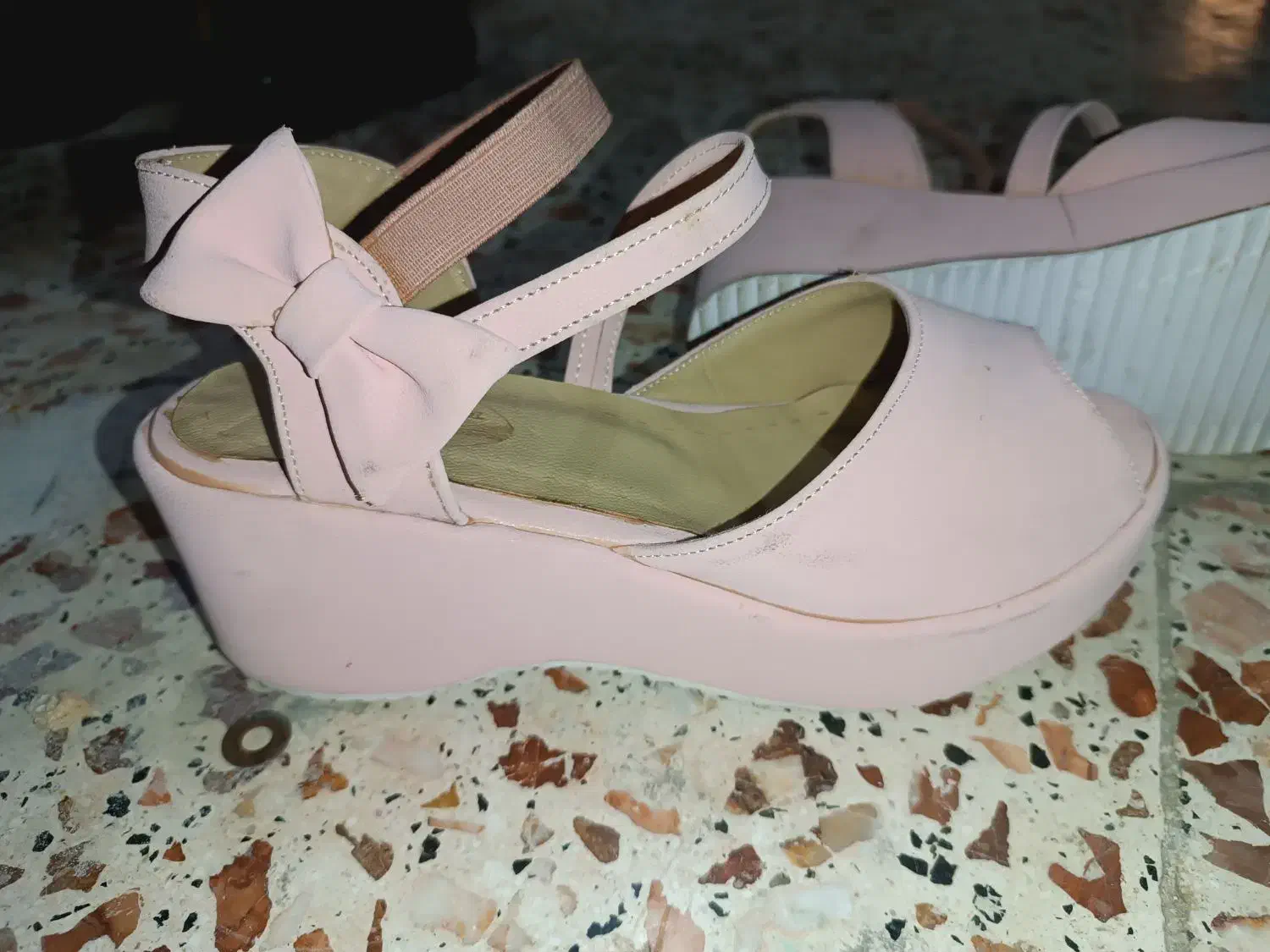 کفش مجلسی|کیف، کفش، کمربند|گنبد کاووس, |دیوار