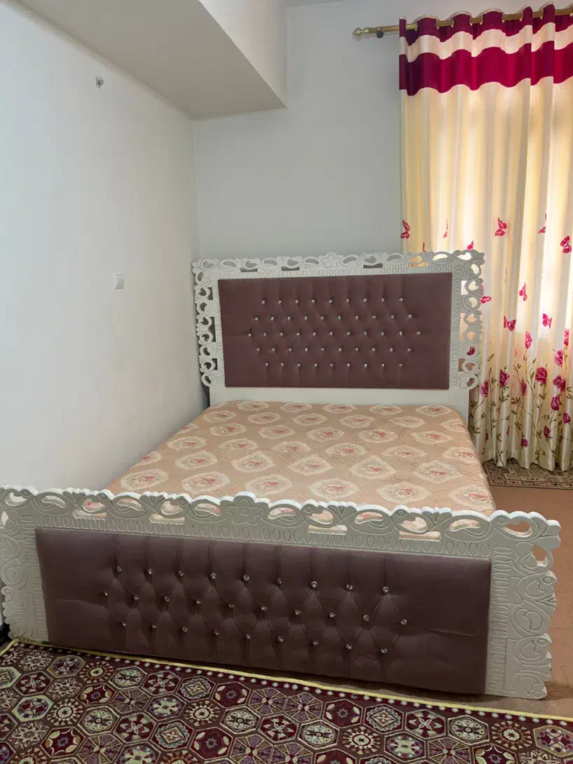 تخت دو نفره نیاز به تعمیر|تخت و سرویس خواب|سمنان, |دیوار