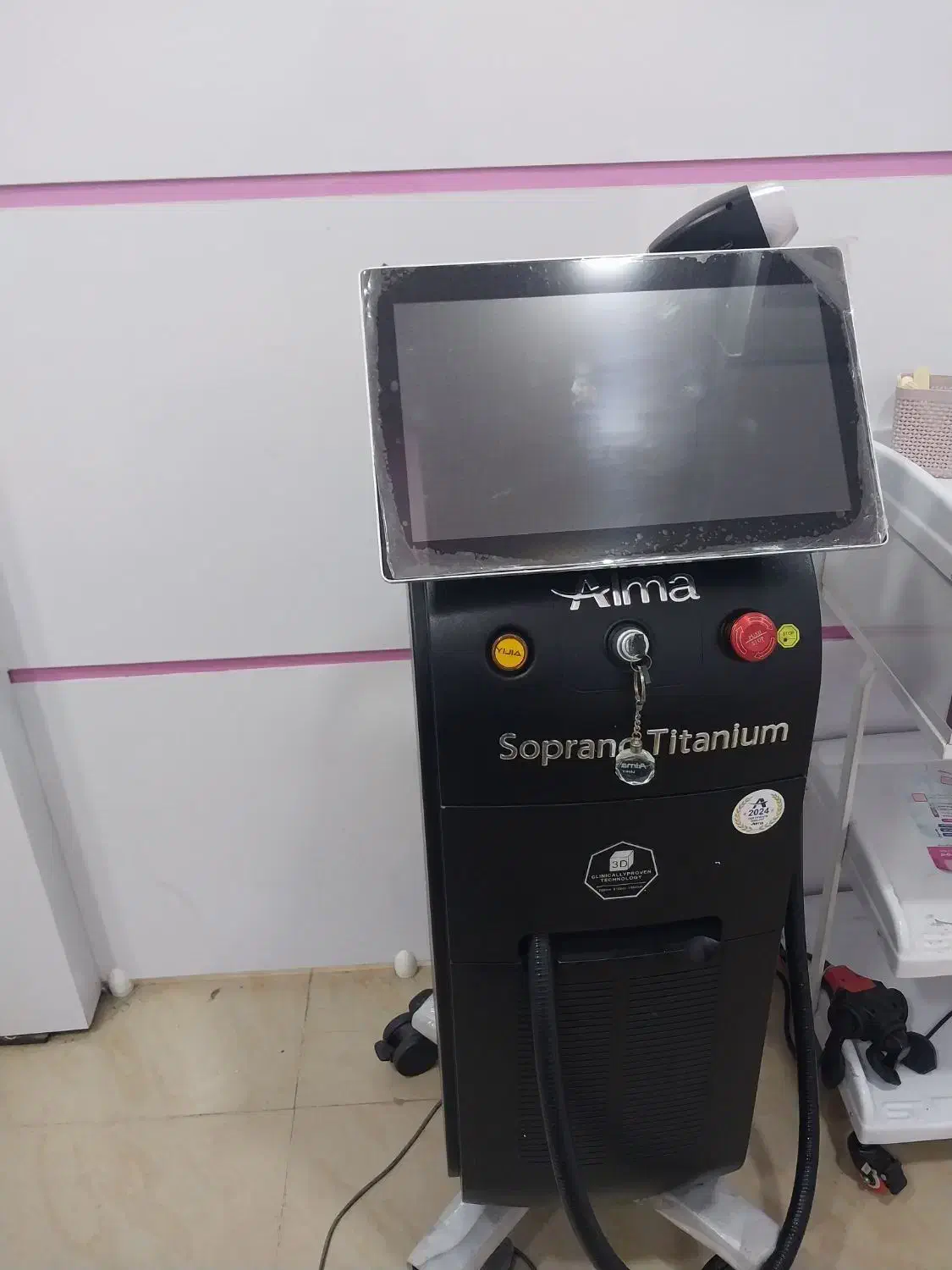 شغل اپراتور|استخدام درمانی، زیبایی، بهداشتی|رشت, پل تالشان|دیوار