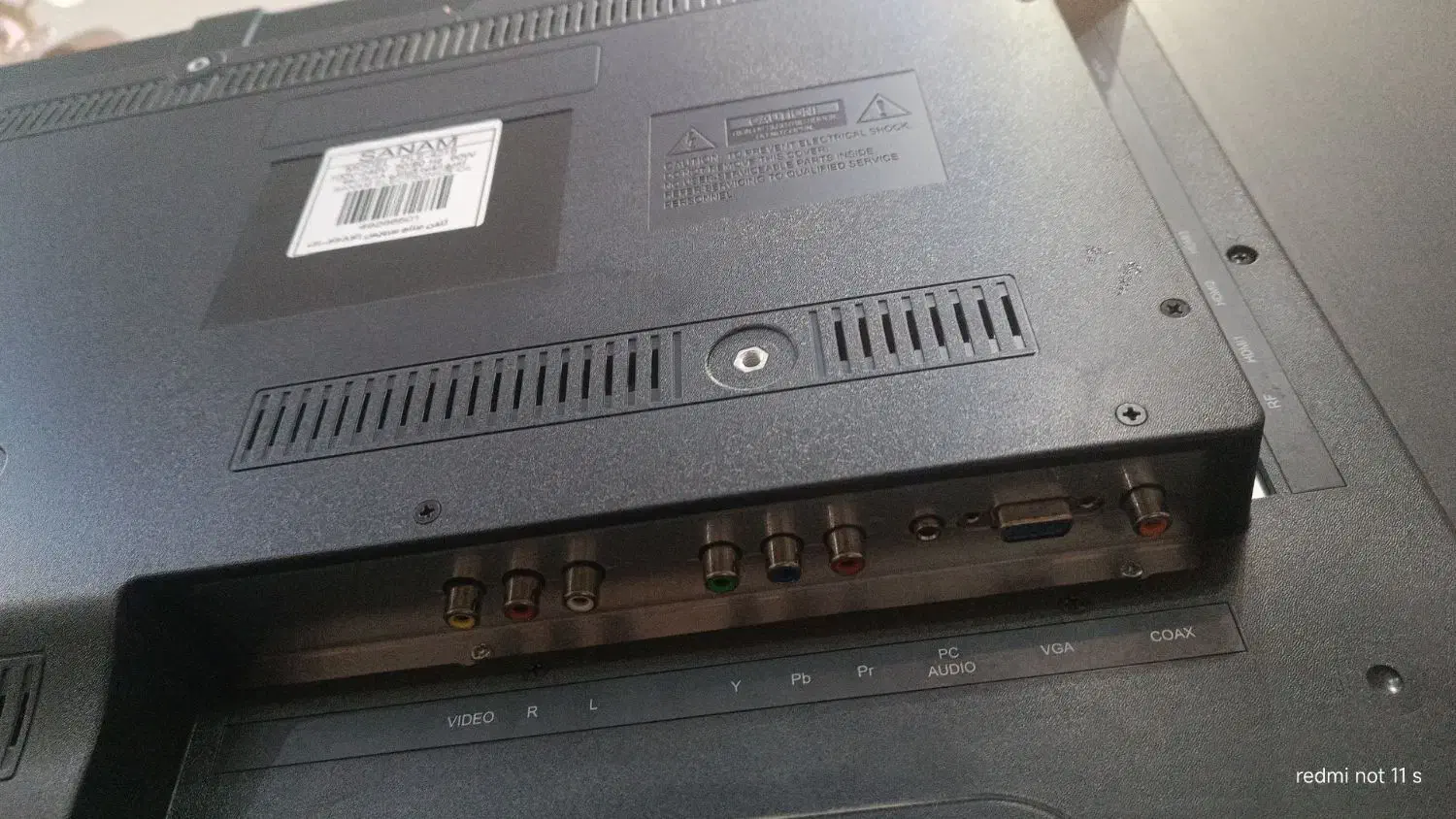 تلویزیون صنام شکسته|تلویزیون و پروژکتور|پردیس, فاز ۲|دیوار