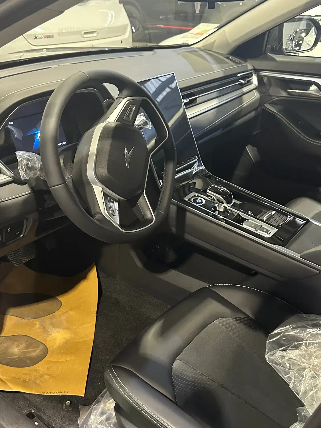 TkKتجارت خودرو خسروانی/کی ام سی J7kmc|خودرو سواری و وانت|تهران, شهرک دانشگاه|دیوار