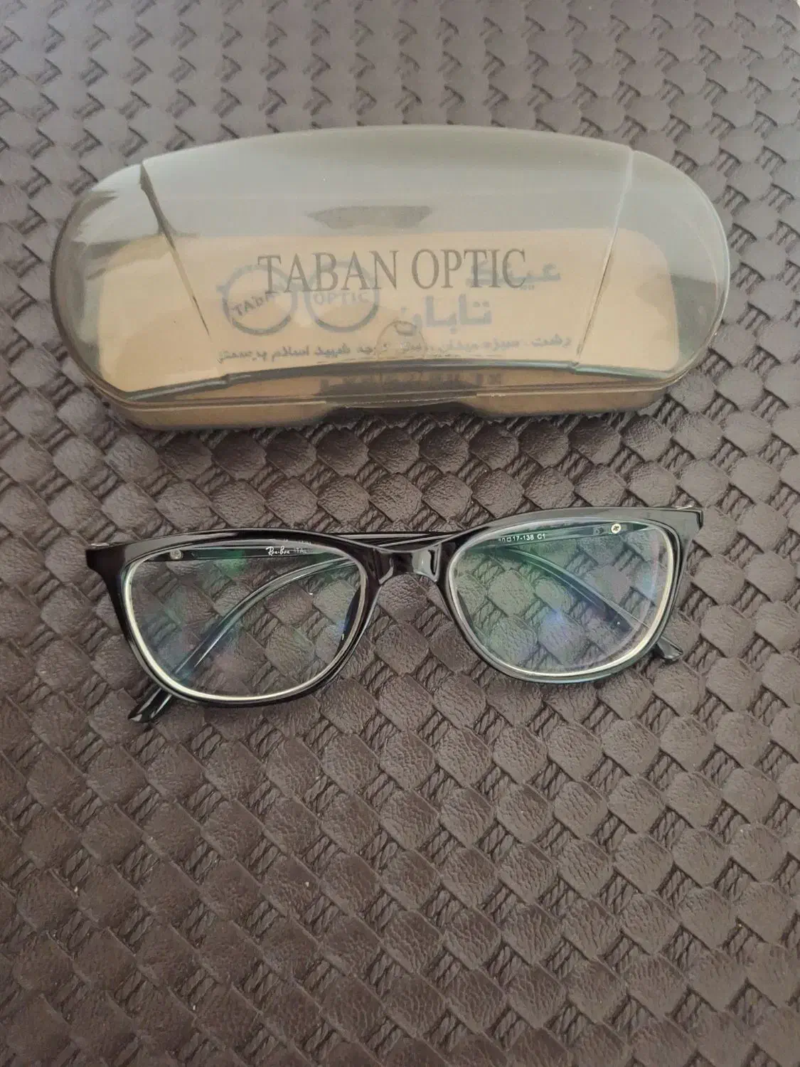 عینک طبی|زیورآلات و اکسسوری|رشت, گلزاران|دیوار