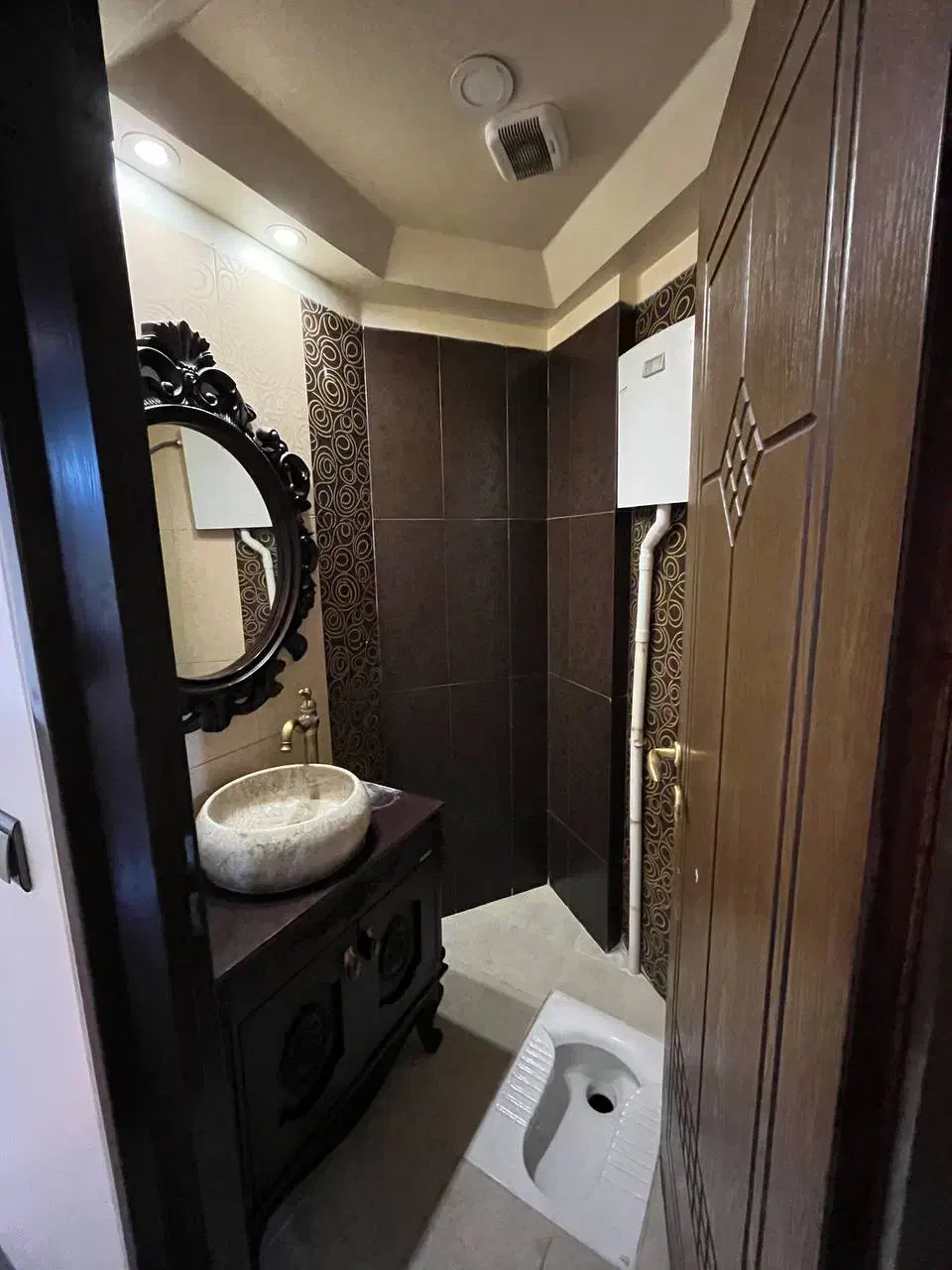 اپارتمان / ۱۶۰ متری / ۳ خواب