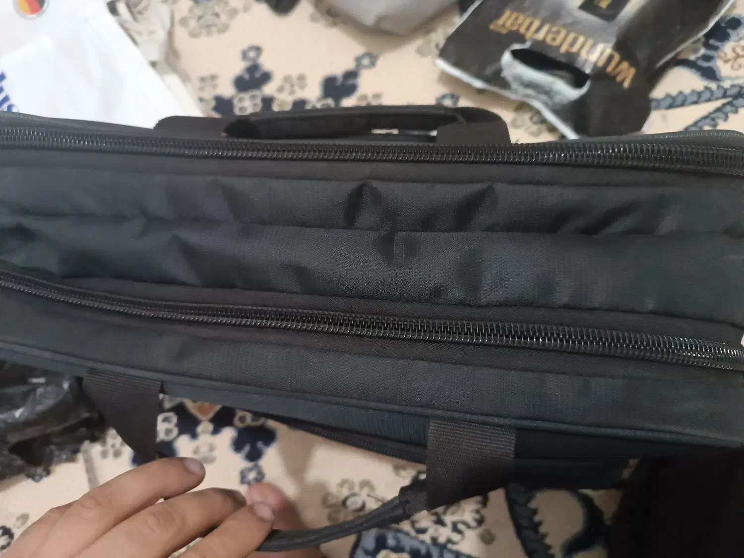 کیف لب تاب|کیف، کفش، کمربند|قدس, شهرقدس|دیوار