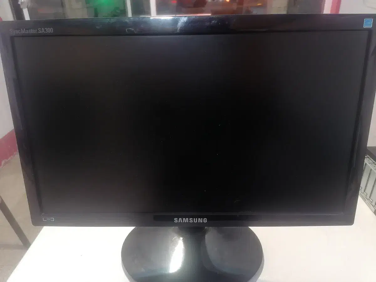 مانیتور 19 سامسونگ|قطعات و لوازم جانبی رایانه|نیشابور, شهرک قدس|دیوار