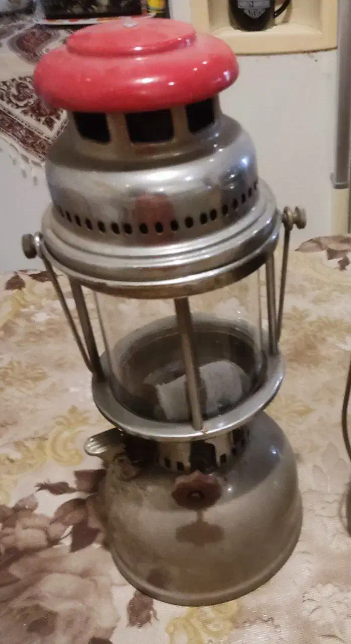 چراغ زنبوری سوتکا|کلکسیون اشیاء عتیقه|رشت, منظریه|دیوار