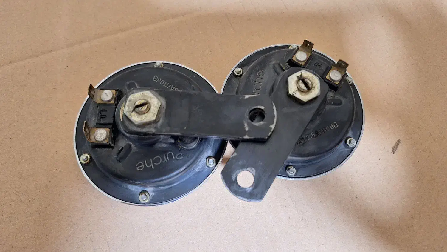 بوق قدیمی پورشه|قطعات یدکی و لوازم جانبی|یزد, |دیوار