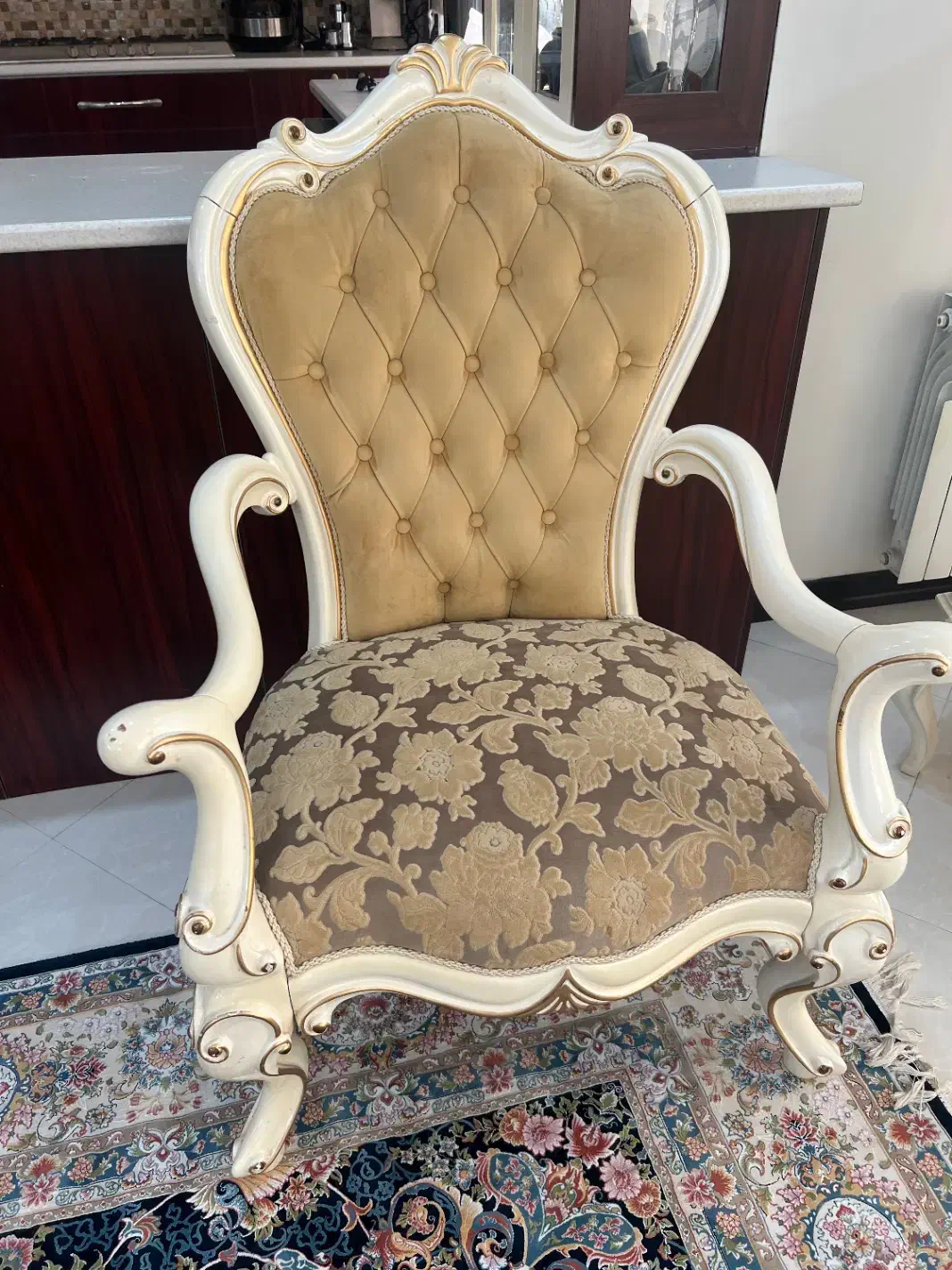 سرویس مبل و ناهار خوری برند آیسا به همراه متعلقات|مبلمان خانگی و میز عسلی|تهران, باغ خزانه|دیوار