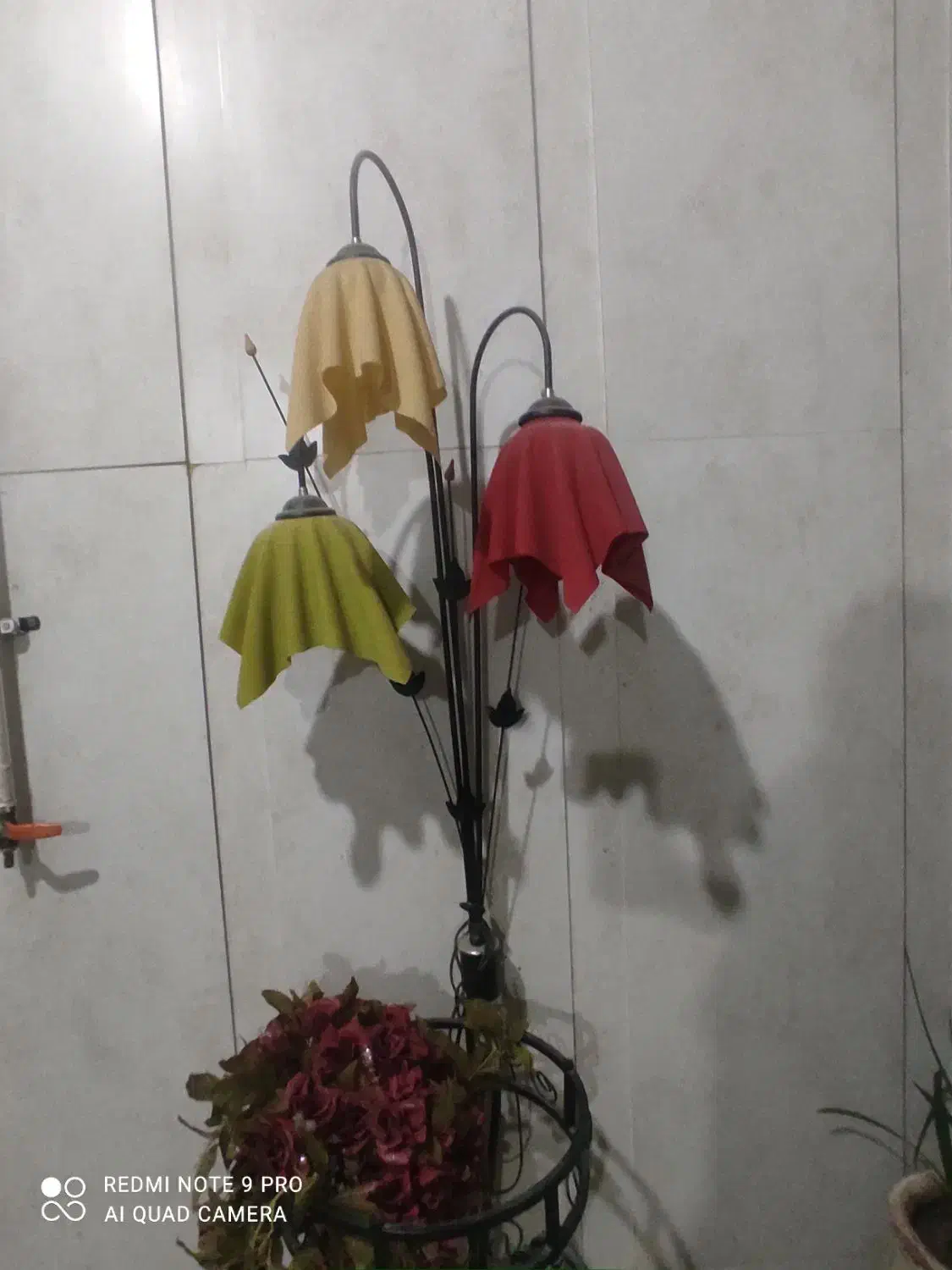 آباژور کنار سالنی فر فوژه ای بلند|چراغ خواب و آباژور|اندیمشک, |دیوار