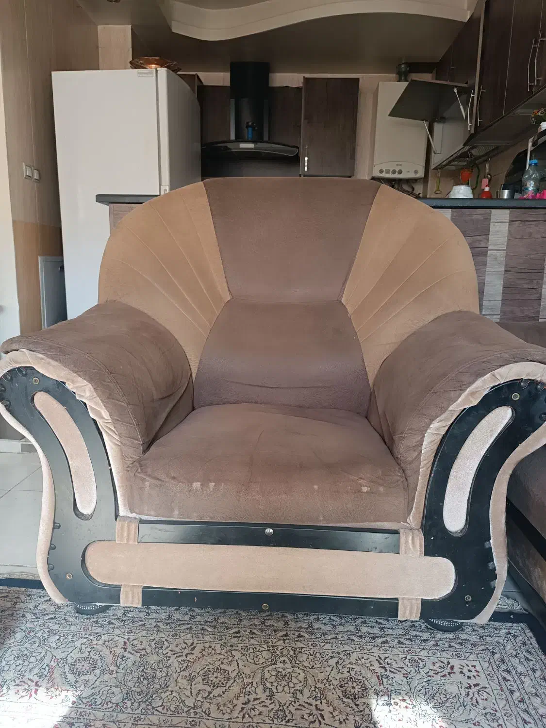 مبل تک نفری|مبلمان خانگی و میز عسلی|شیراز, حومه شیراز|دیوار