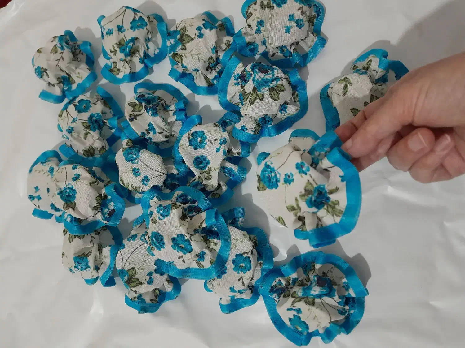 کاور پیچک هر عدد۸۰۰۰ و کاور دستگیره گاز و یخجال|سفره، حوله، دستمال آشپزخانه|کوچصفهان, |دیوار