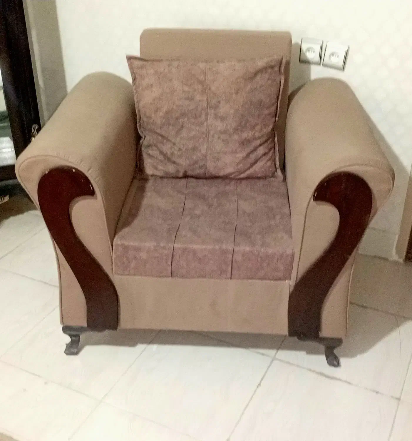 مبل ۷ نفره|مبلمان خانگی و میز عسلی|پلدختر, |دیوار