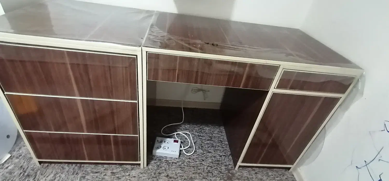 کتابخانه با میز تحریر|کتابخانه، شلف، قفسه‌های دیواری|اهواز, بهارستان|دیوار