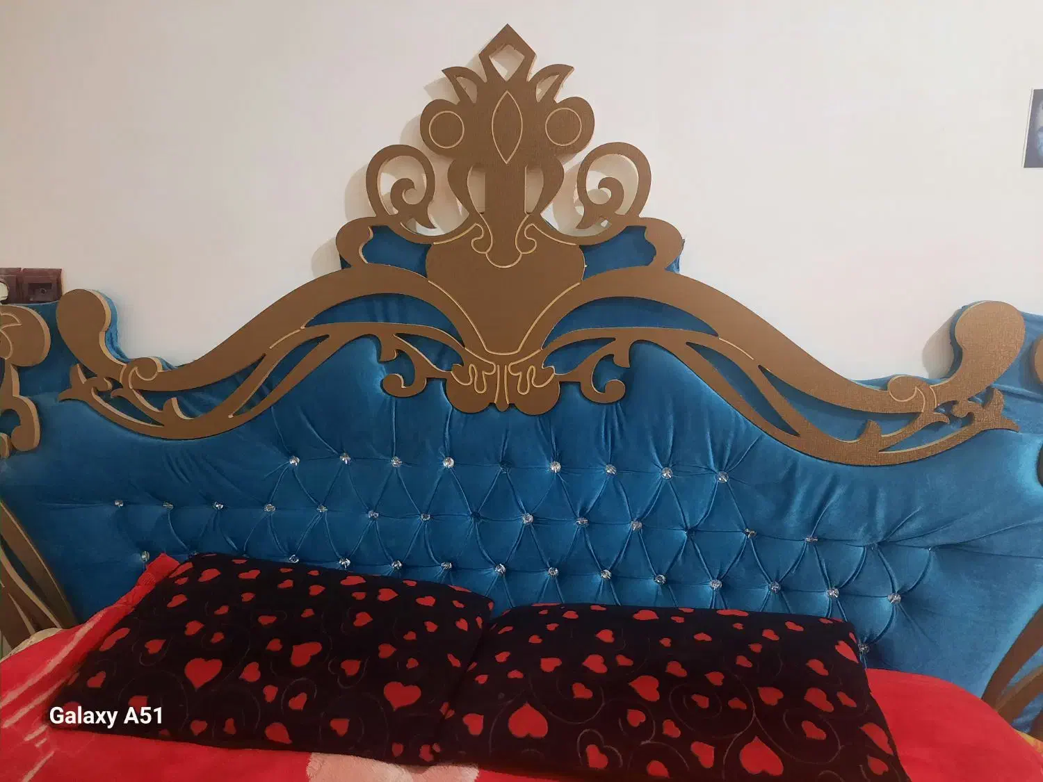 سرتختی سلطنتی|تخت و سرویس خواب|لامرد, |دیوار