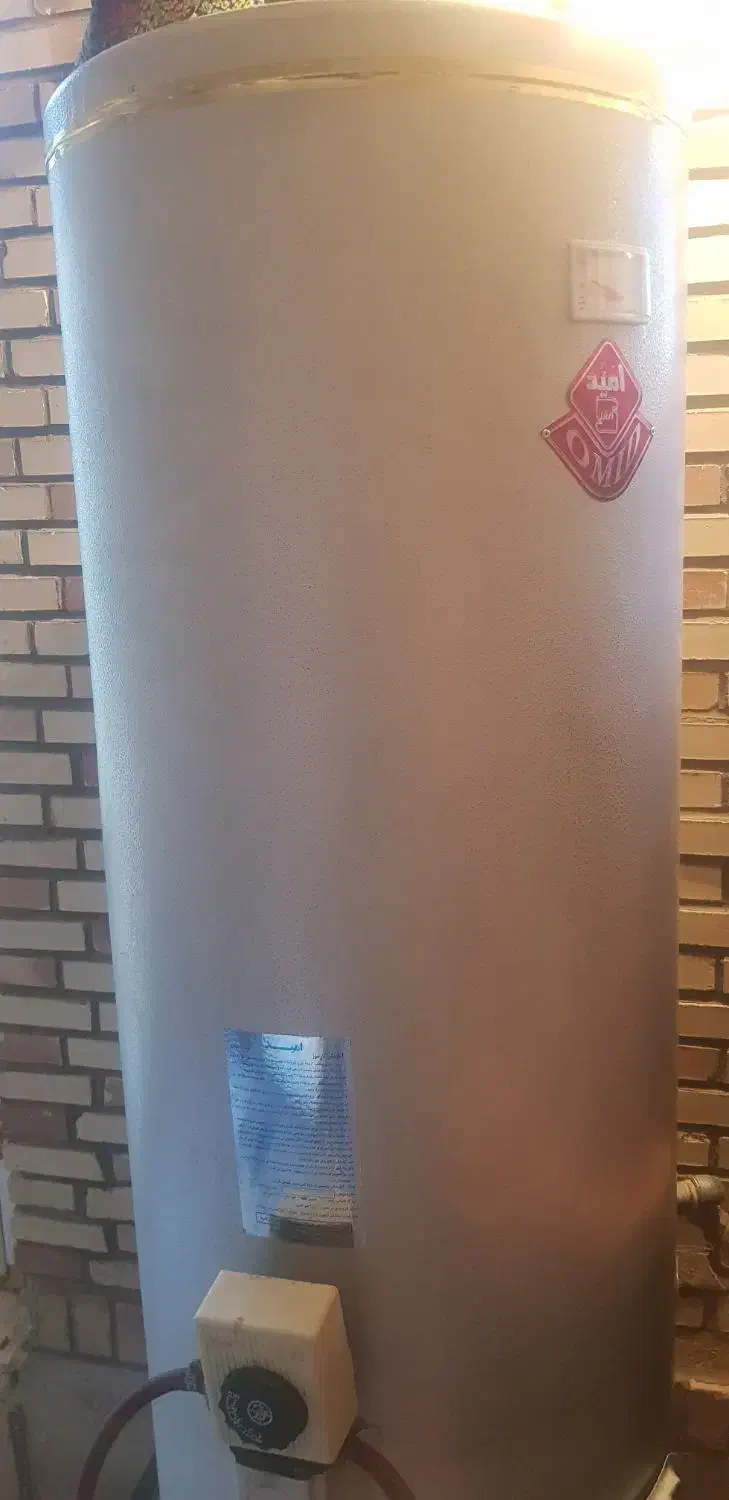 فروش آبگرمکن امید سالم بدون عیب و نقص|آبگرمکن، پکیج، شوفاژ|آباده, |دیوار