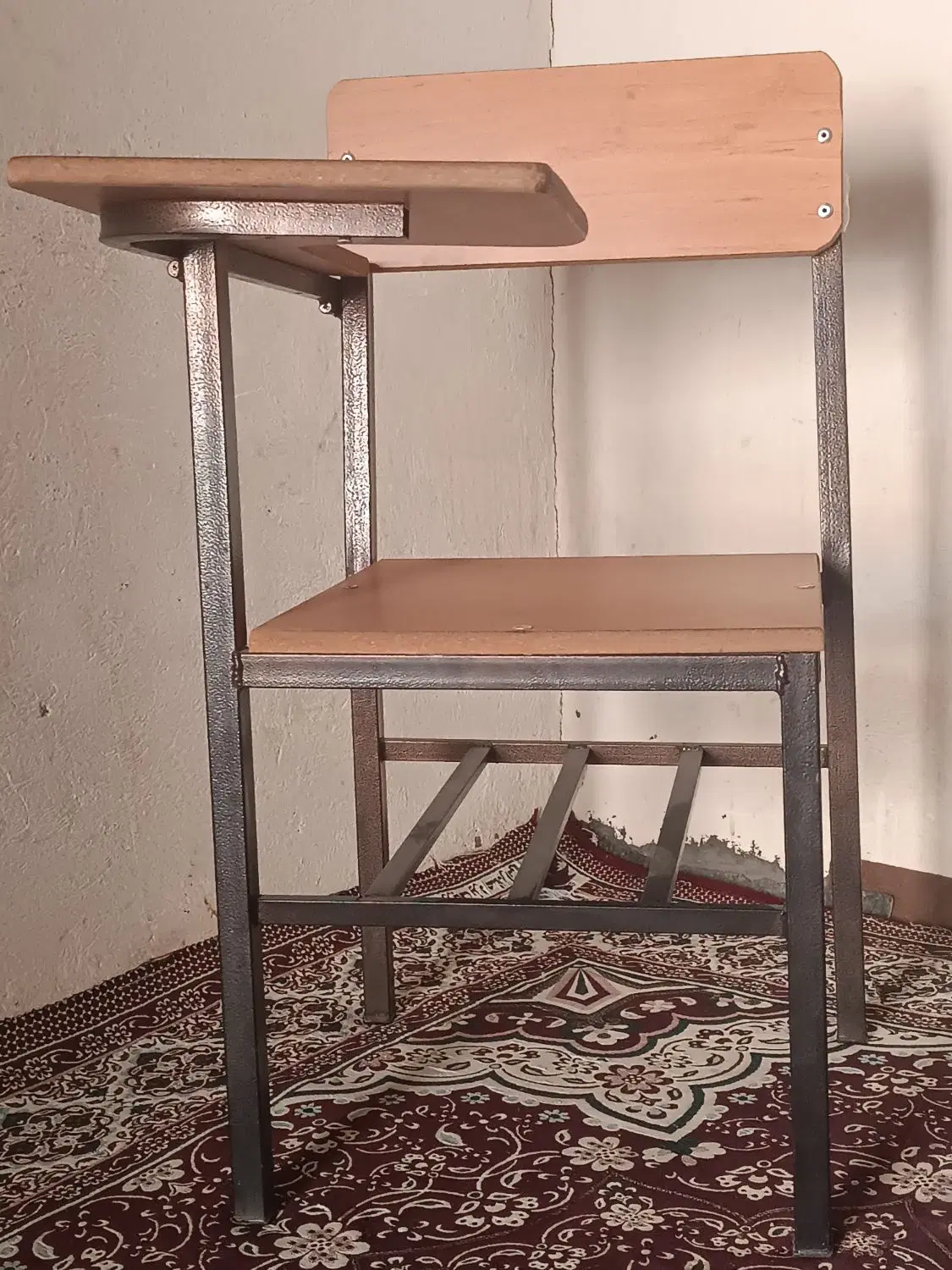 صندلی|تخت و صندلی بچه|گنبد کاووس, |دیوار