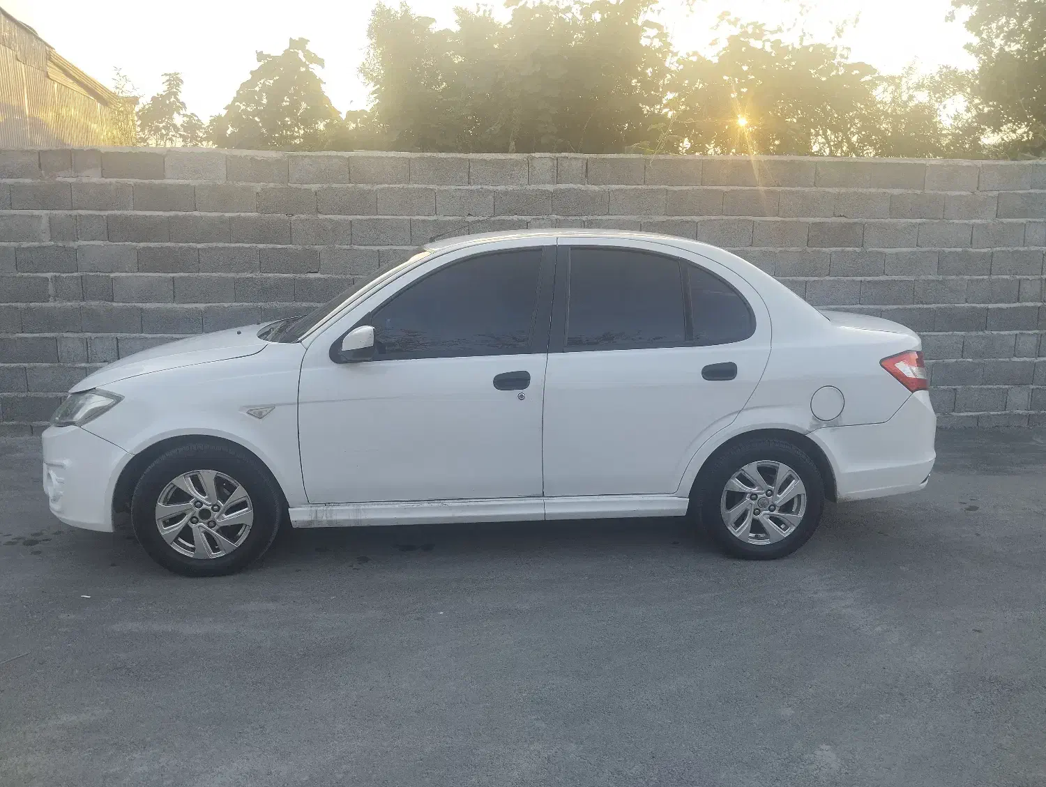 ساینا مدل ۹۷|خودرو سواری و وانت|لشت نشا, |دیوار