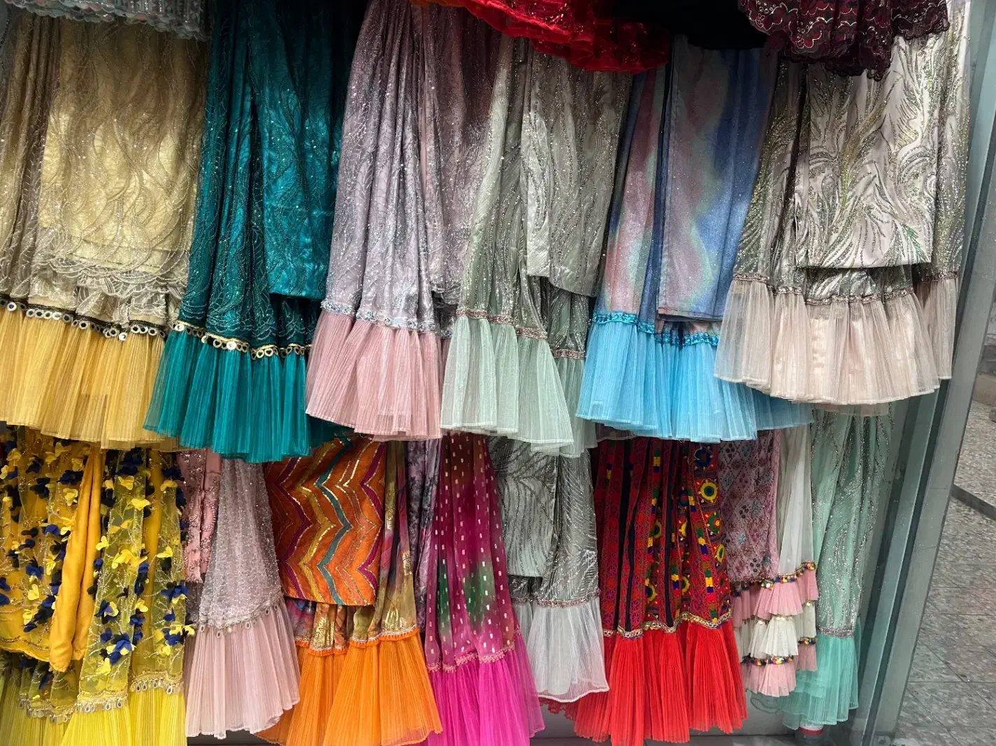 فروش لباس محلی به صورت عمده و تک|لباس|مرودشت, ابوذر شمالی|دیوار