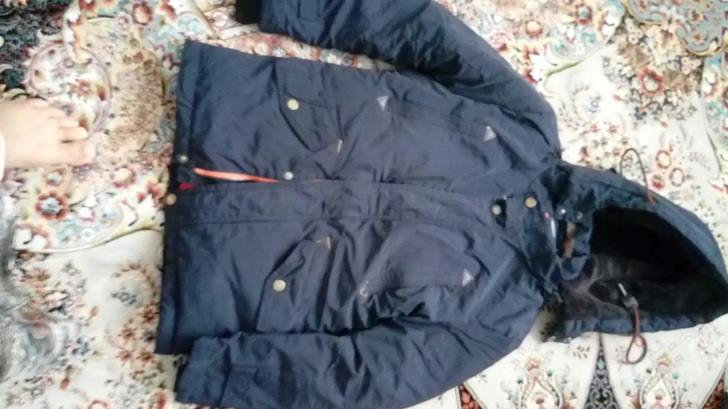 کاپشن ویک عددپافرپسرانه|لباس|هشتگرد, شهرک ولیعصر (مصلی)|دیوار