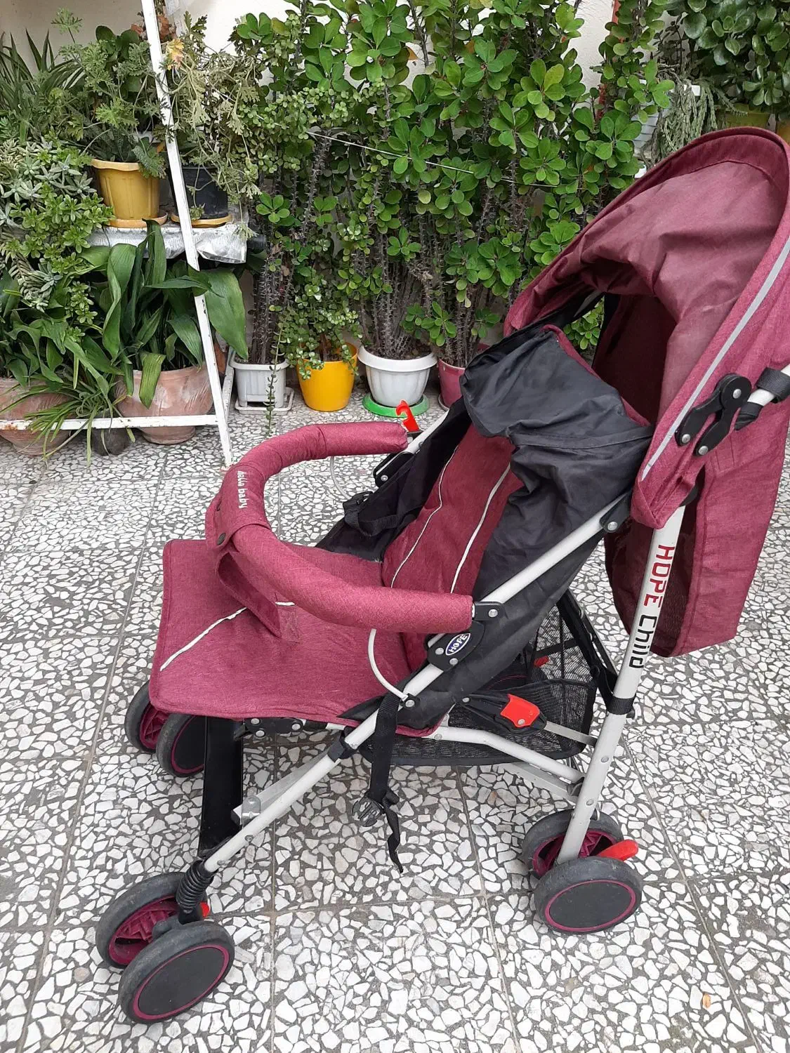 کالسکه بچه در حد نو|کالسکه و لوازم جانبی|رشت, جانبازان|دیوار