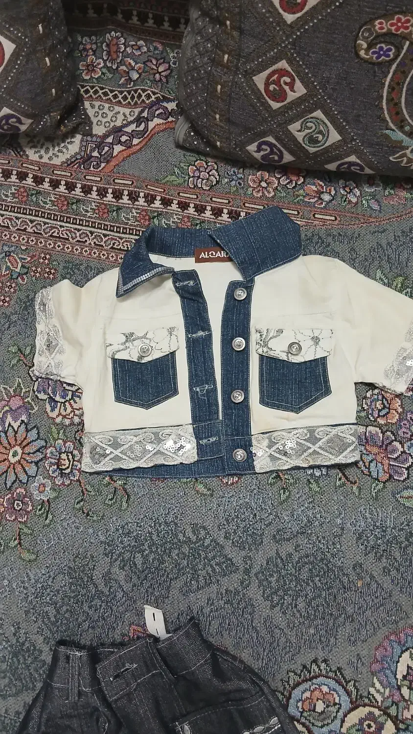 کت وشلوار لی دخترانه در حد نو|کفش و لباس بچه|بروجرد, |دیوار