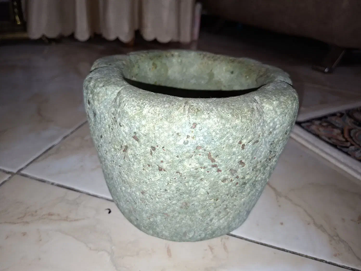 هاون سنگی|کلکسیون اشیاء عتیقه|مشکیندشت, |دیوار