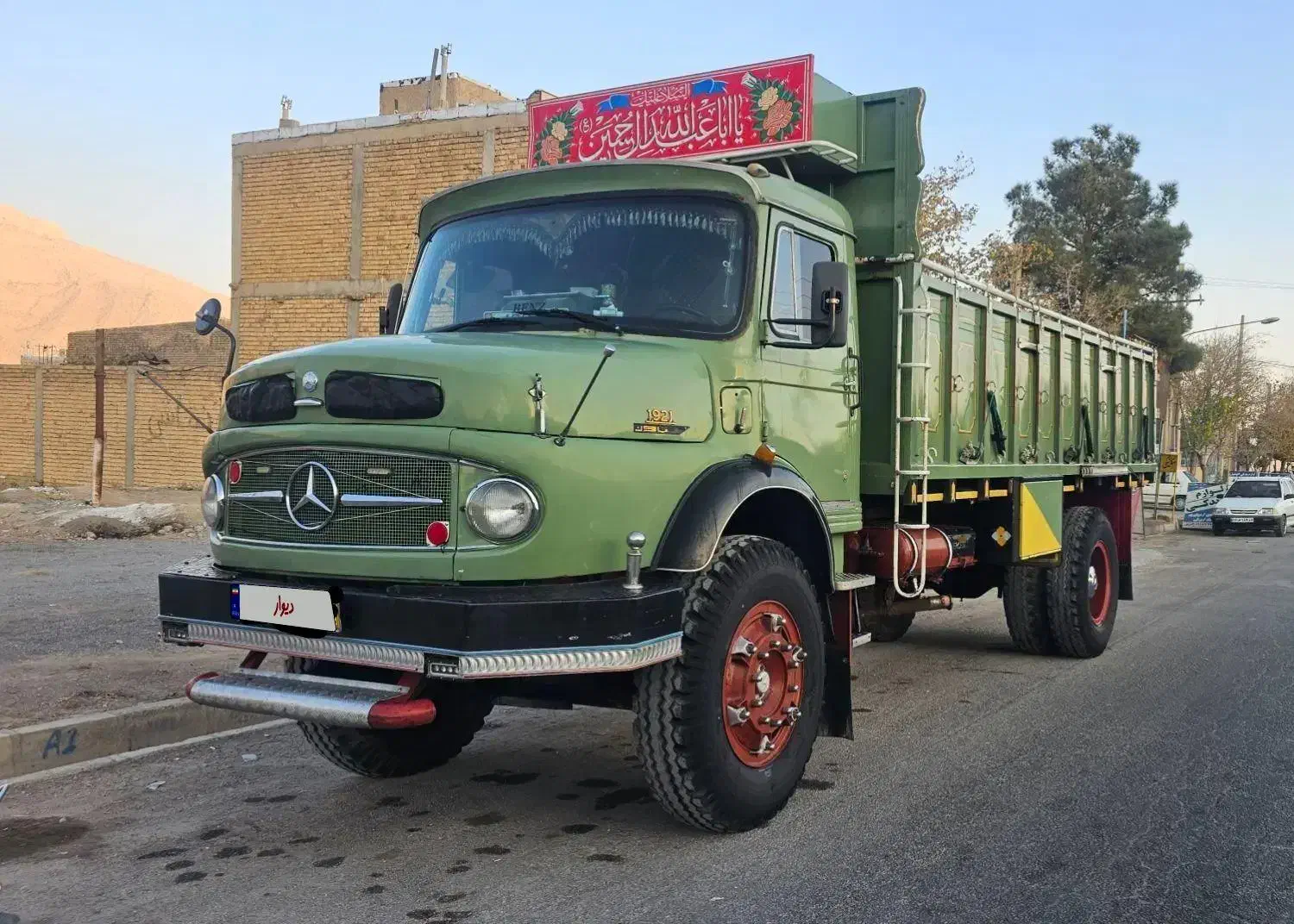 تک 52 عروسک بدون رکن|خودرو سنگین|ارسنجان, |دیوار