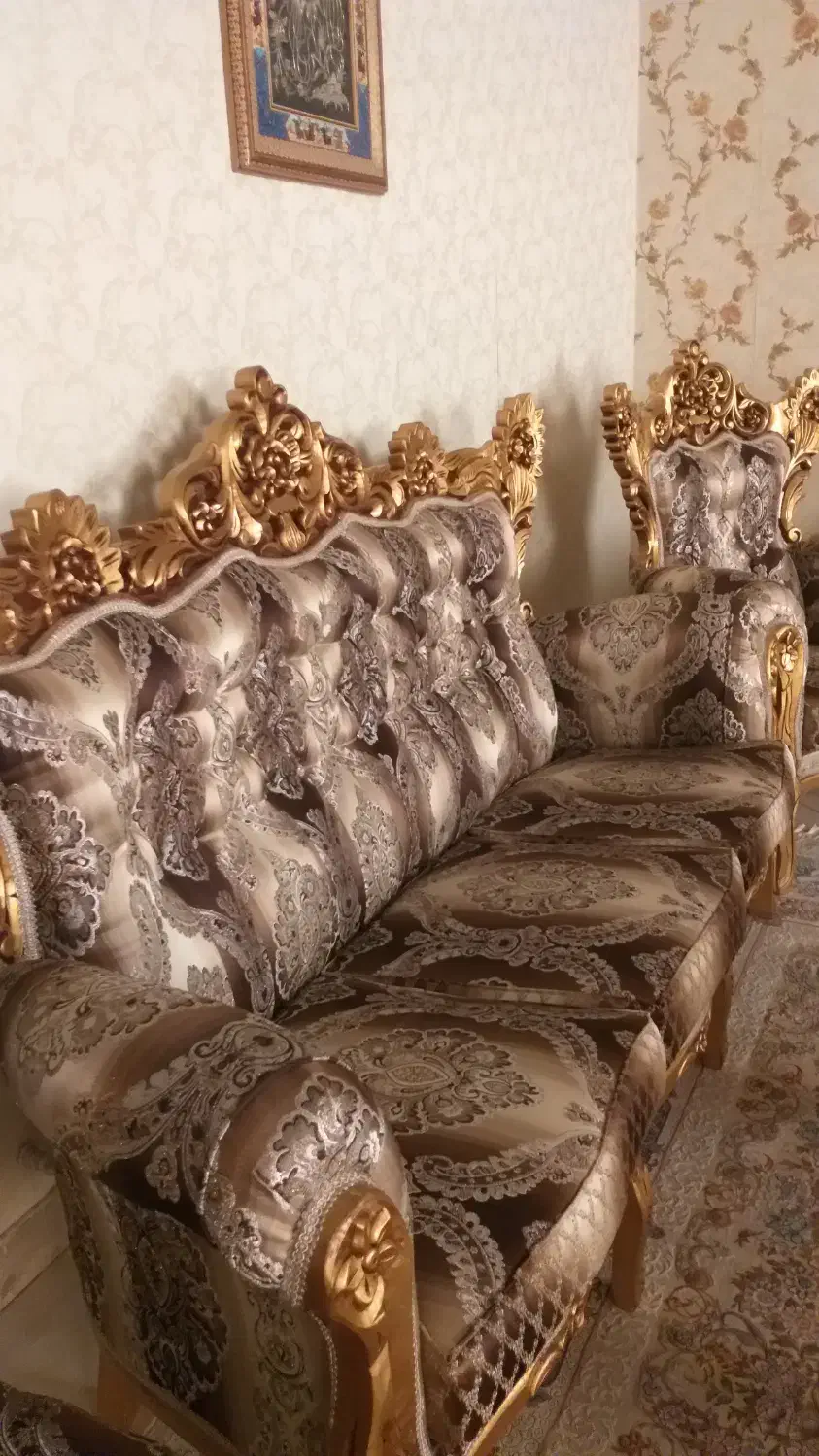 مبل سلطنتی ۹ نفره با دو میزبان ،جلو مبلی ودوعسلی|مبلمان خانگی و میز عسلی|هشتگرد, فاز ۱ مهستان|دیوار