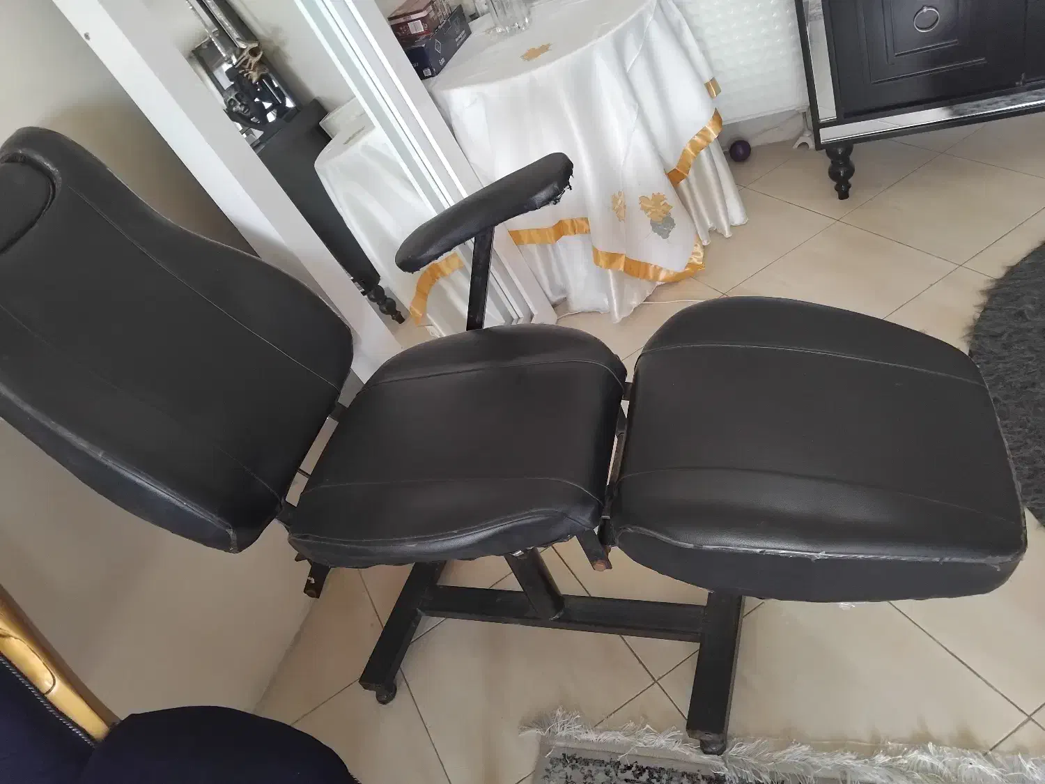 صندلی میکاپ و اصلاح|آرایشگاه و سالن‌های زیبایی|مشهد, سجاد شهر|دیوار