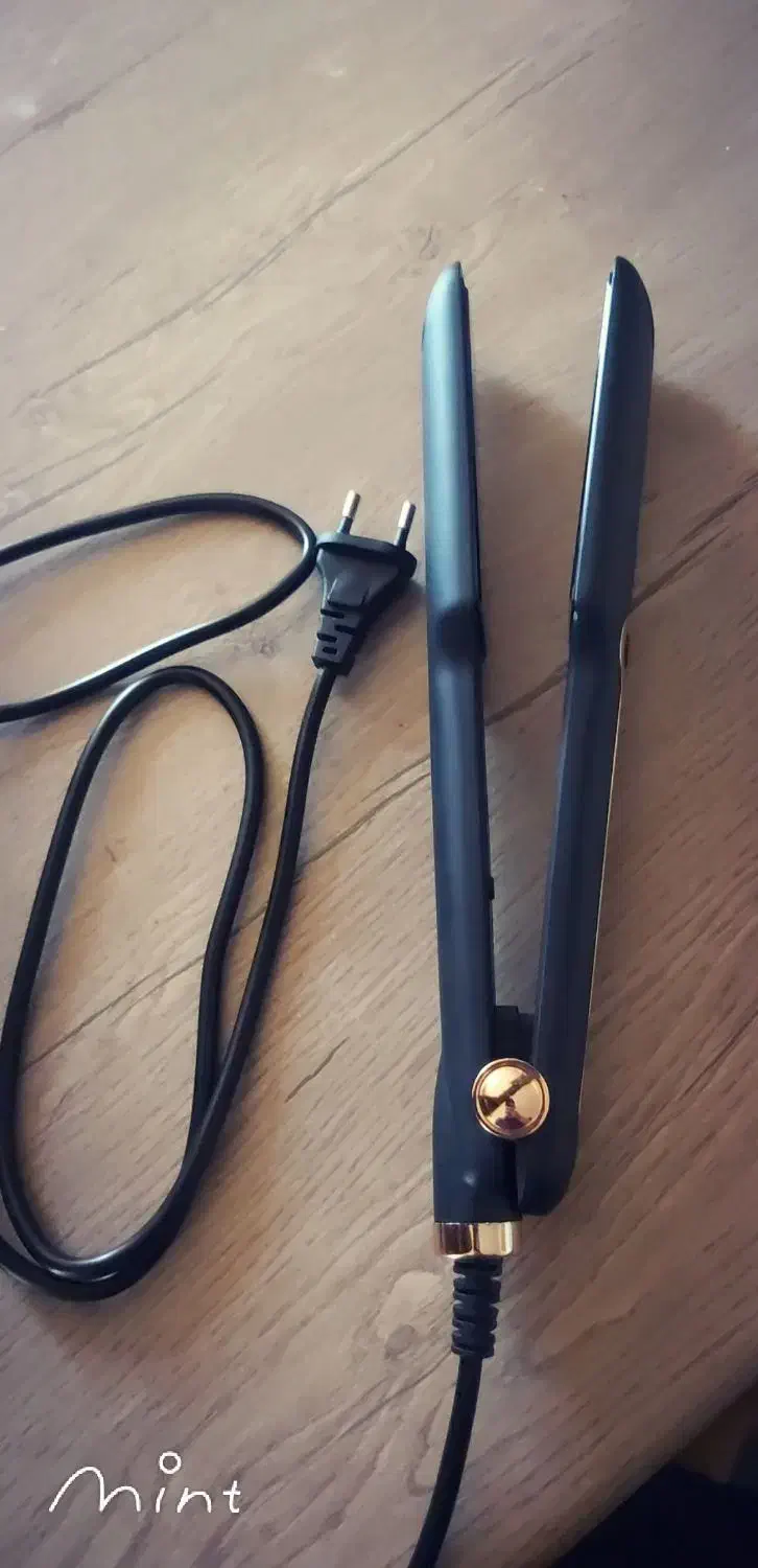 اتو مو استفاده نشده ۲۲۰وات|آرایشی، بهداشتی، درمانی|صائین قلعه, |دیوار