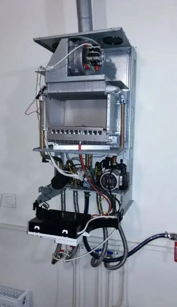 نصب وتعمرات انواع پکیج|آبگرمکن، پکیج، شوفاژ|ارومیه, |دیوار