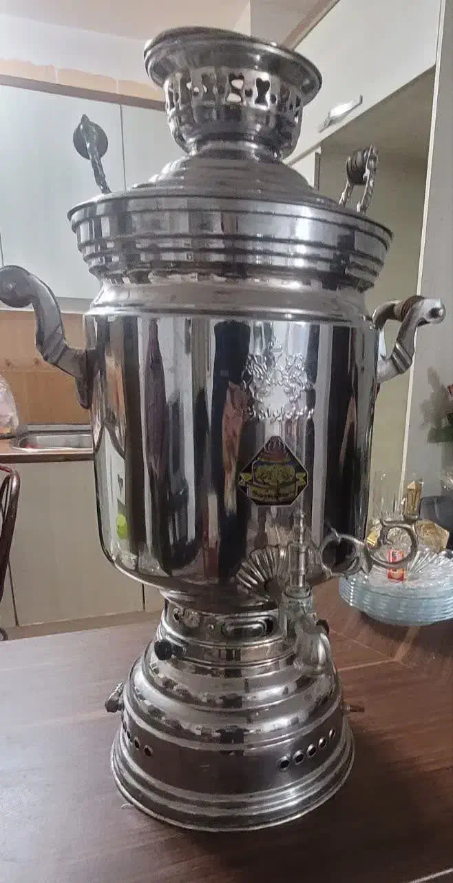 سماوربزرگ قدیمی|سماور، چایساز، قهوهساز|قائمشهر, |دیوار