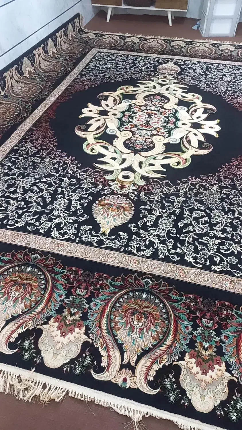 قالی در حد نو|فرش|آق قلا, |دیوار