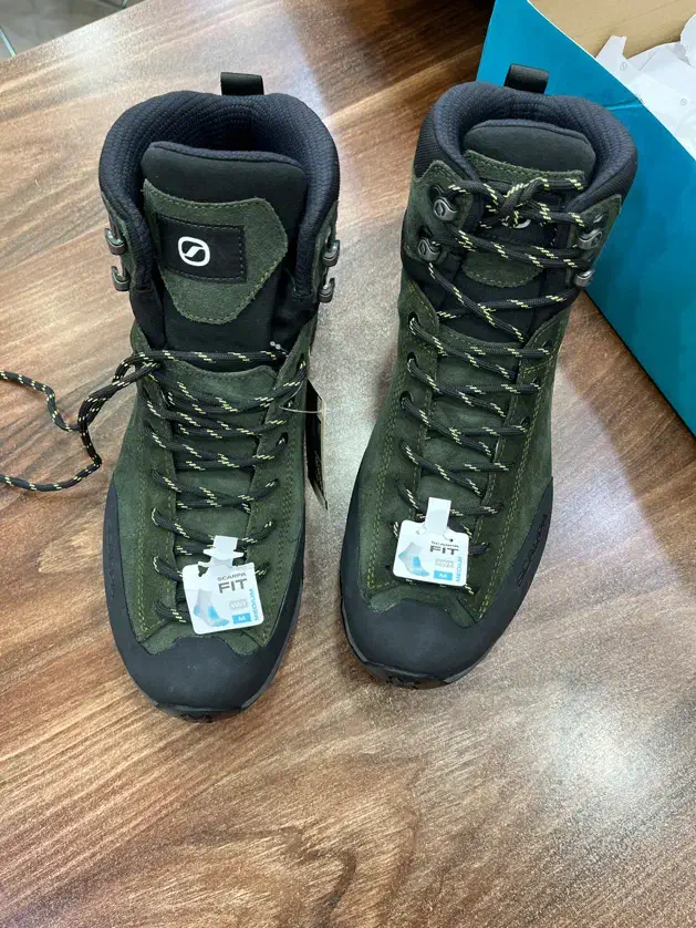 کفش کوهنوردی scarpa|کوهنوردی و کمپینگ|تهران, فلسطین (میدان انقلاب)|دیوار